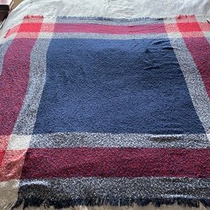 Wrap/scarf. Square. Red blue and light grey.